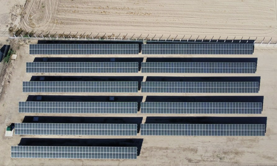 Sistema Fotovoltaico Interconectado de 410.76 kW en Campo Agrícola